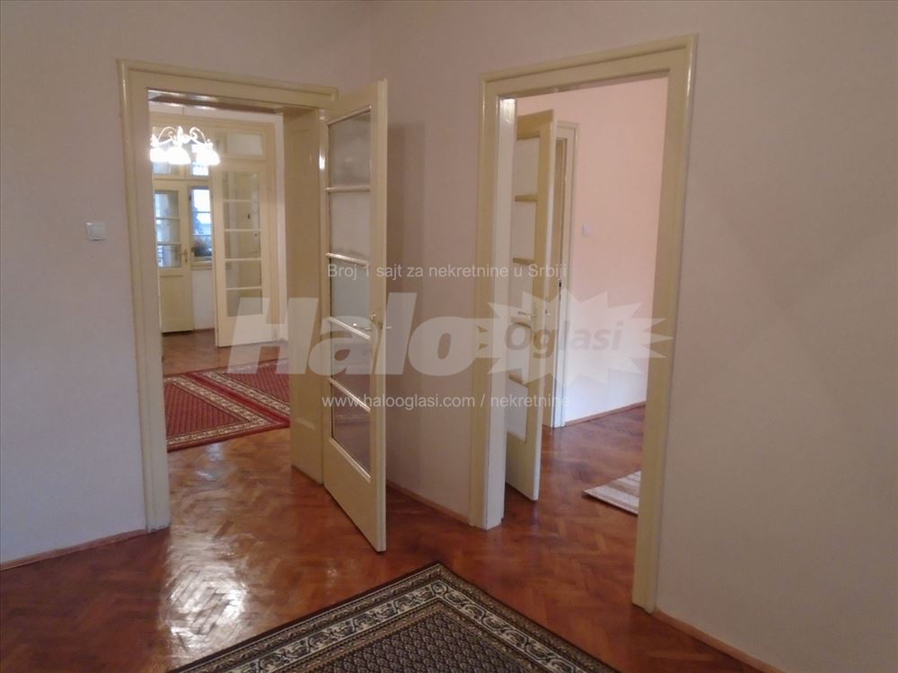 Izdavanje stana - Vracar 80m2 — 2