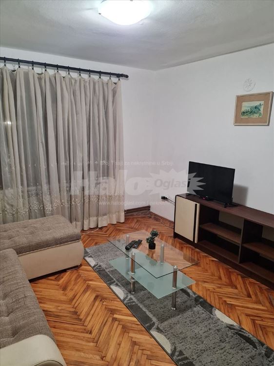 Zemun,Gardoš (Pregrevica) - Stan (troškovi u ceni) — 2