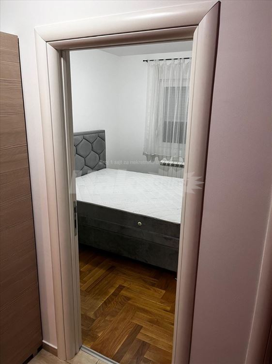 Izdavanje, trosoban stan 56m2 na odličnoj lokaciji — 3
