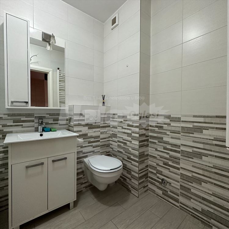 Izdavanje, trosoban stan 56m2 na odličnoj lokaciji — 13