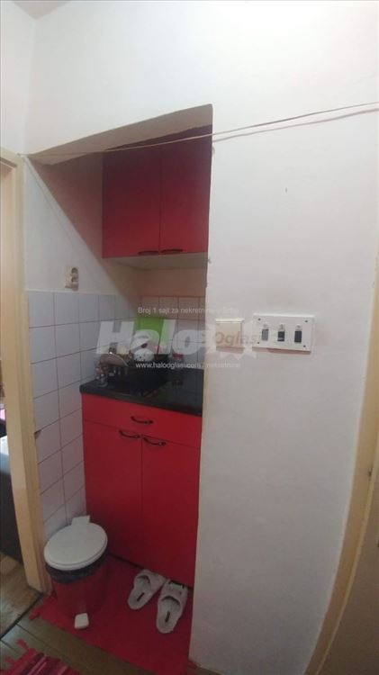 Izdavanje,Voždovac,Kostolačka 81(kod Super Vera) — 3