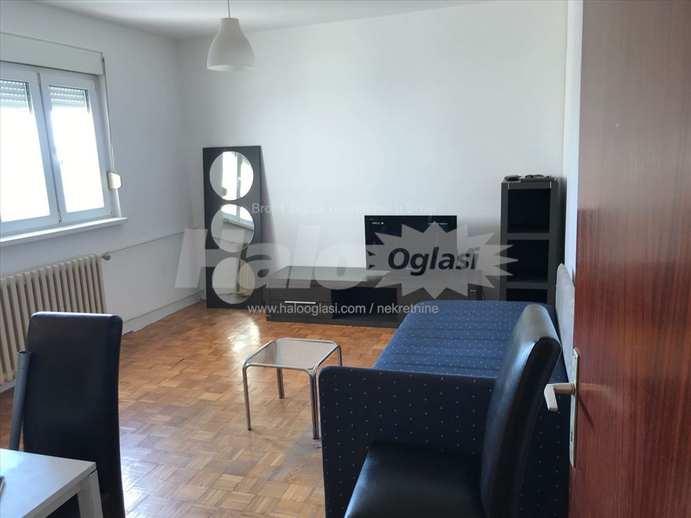 Izdrajem garsonjeru U Milutina Milankovica — 3