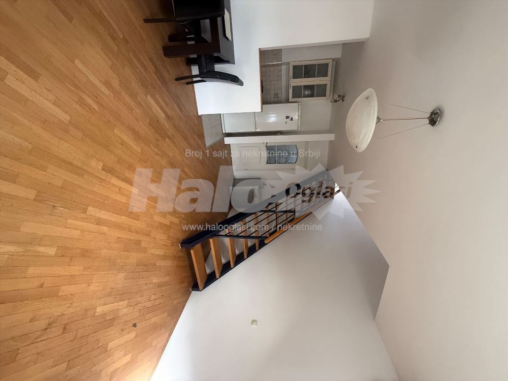 Iznajmljujem duplex u centru Beograda 89m2 — 2