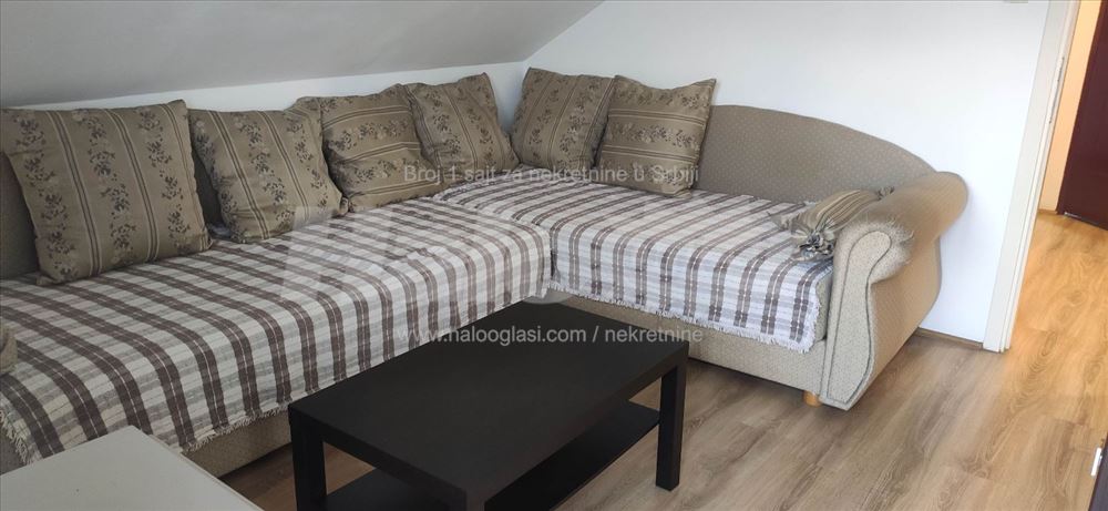 Iznajmljujem dvosoban 54m,Zemun,Altina — 3