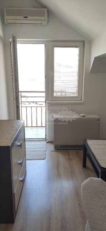 Iznajmljujem dvosoban 54m,Zemun,Altina — 11