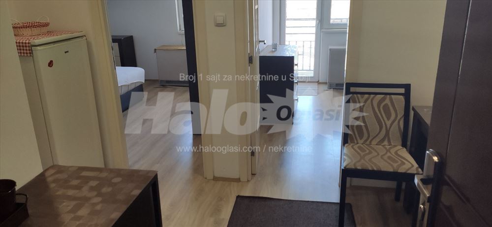 Iznajmljujem dvosoban 54m,Zemun,Altina — 12