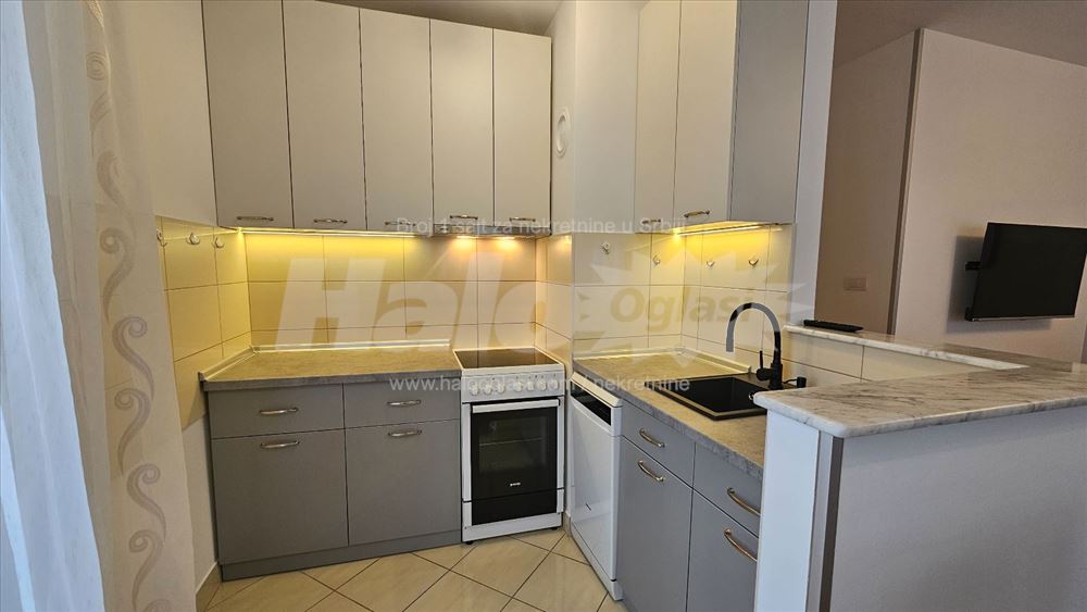 Iznajmljujem lux stan sa panoramom u Stepi — 4