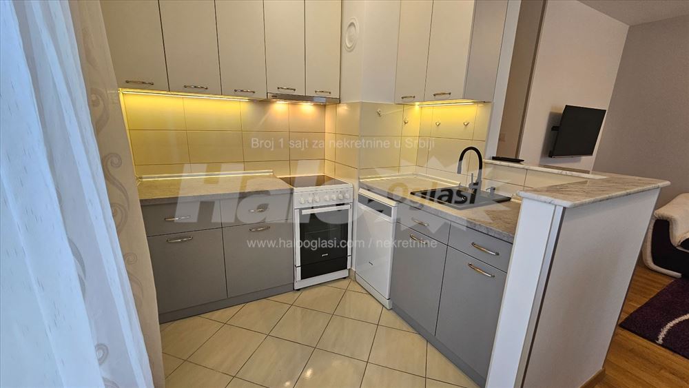 Iznajmljujem lux stan sa panoramom u Stepi — 6