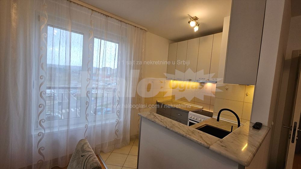 Iznajmljujem lux stan sa panoramom u Stepi — 10