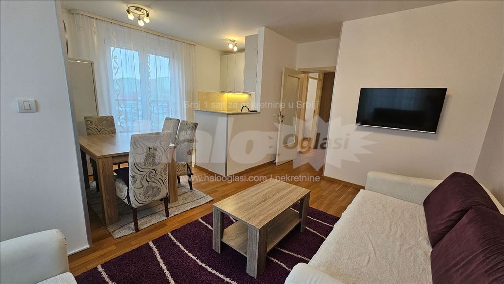 Iznajmljujem lux stan sa panoramom u Stepi — 11