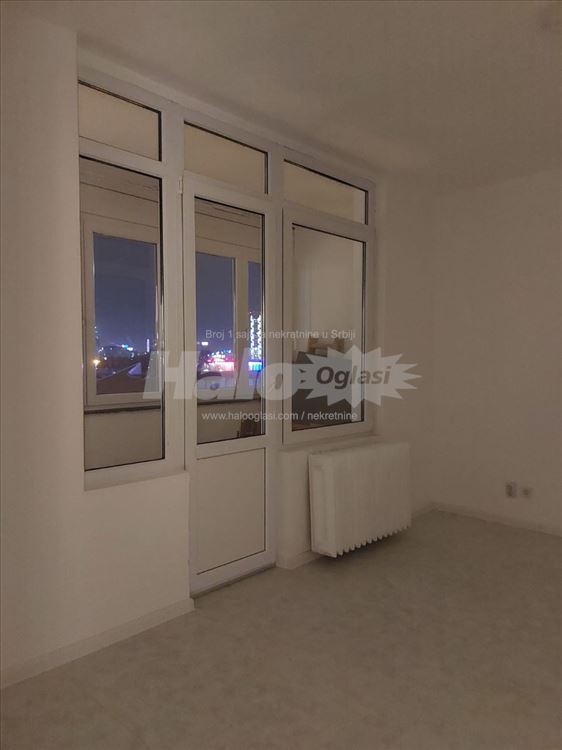 Izuzetan dvosoban stan 60 m/2 u Karadjordjevoj ul — 9