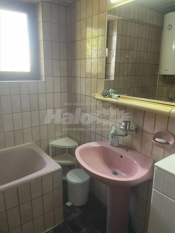 Izuzetan četvorosoban stan u srcu Rakovice — 11