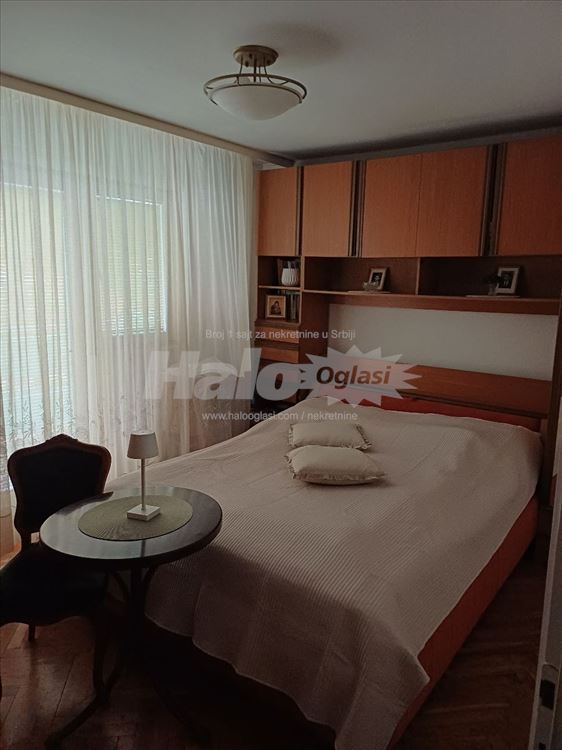 Izuzetan stan 73 m2 blizu dve škole — 4