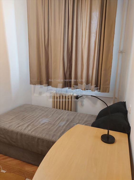 Izuzetno funkcionalan stan na Karaburmi — 11