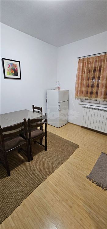 JAJINCI, Izdavanje 1.5 sobni stan 45 m² — 3
