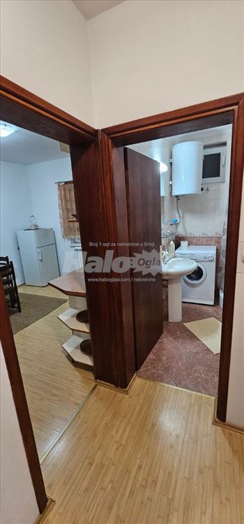 JAJINCI, Izdavanje 1.5 sobni stan 45 m² — 8
