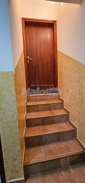 JAJINCI, Izdavanje 1.5 sobni stan 45 m² — 11