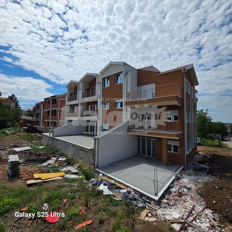 Jajinci Zelena Oaza lux 3.0 63+50 Terasa — 13