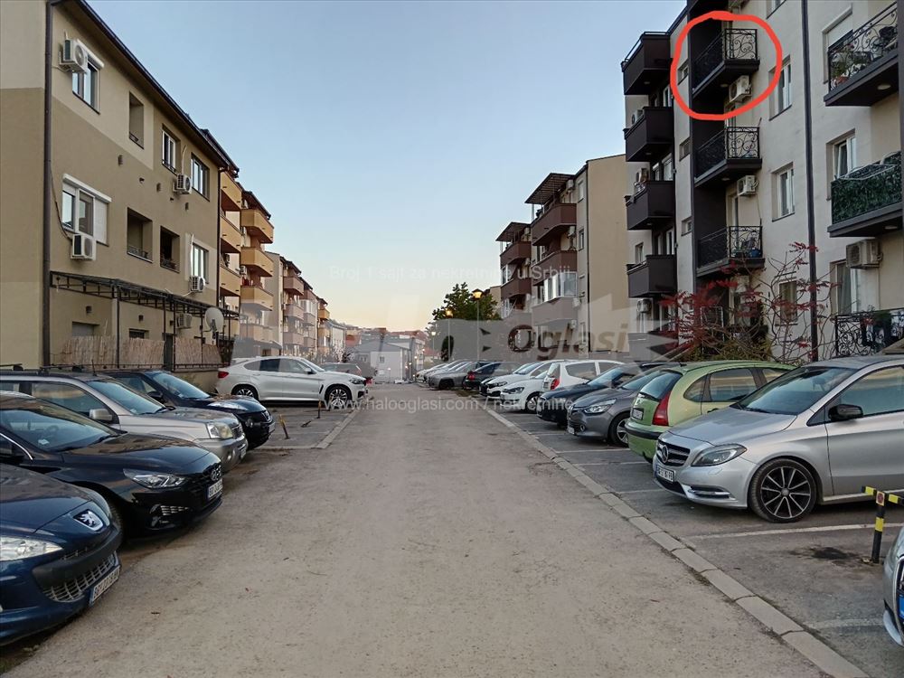Jedno-iposoban stan izmedju Karaburme i Mirijeva — 13