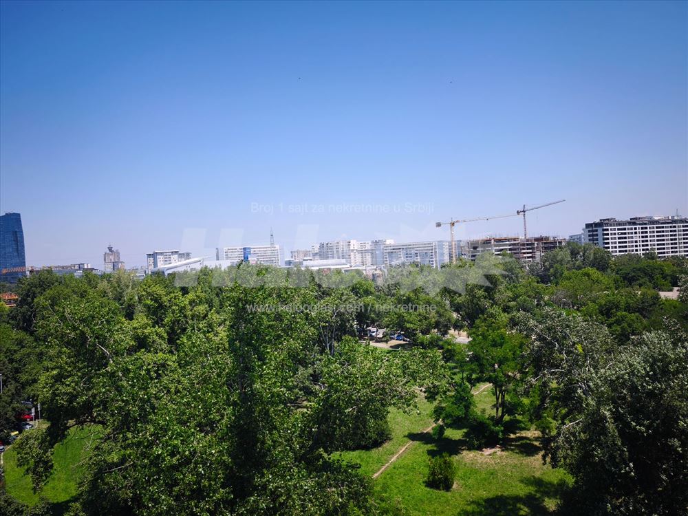 Jednoiposoban blok70a — 6