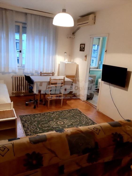 Jednoiposoban, kod Vuka, za studentkinje — 3