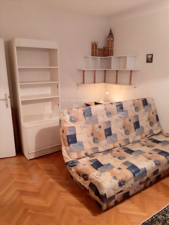 Jednoiposoban, kod Vuka, za studentkinje — 4
