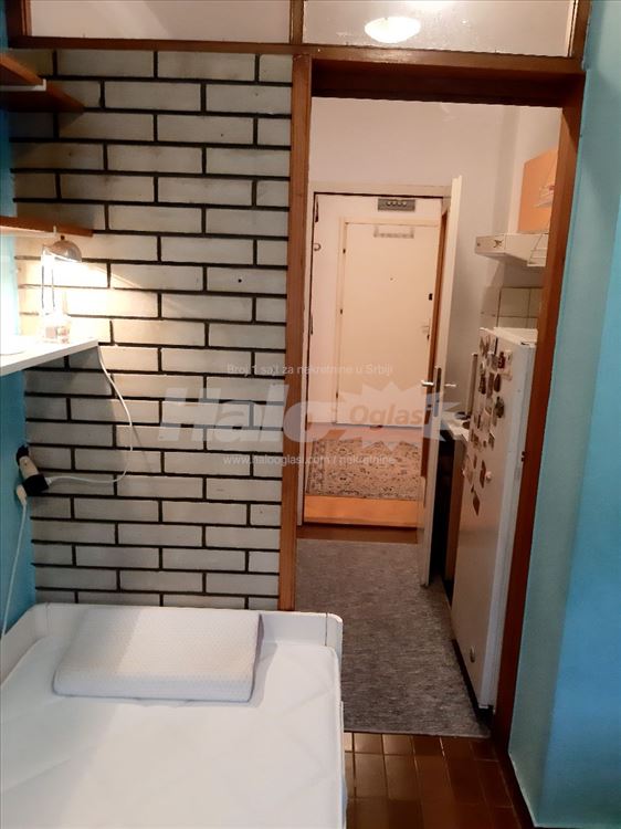 Jednoiposoban, kod Vuka, za studentkinje — 8
