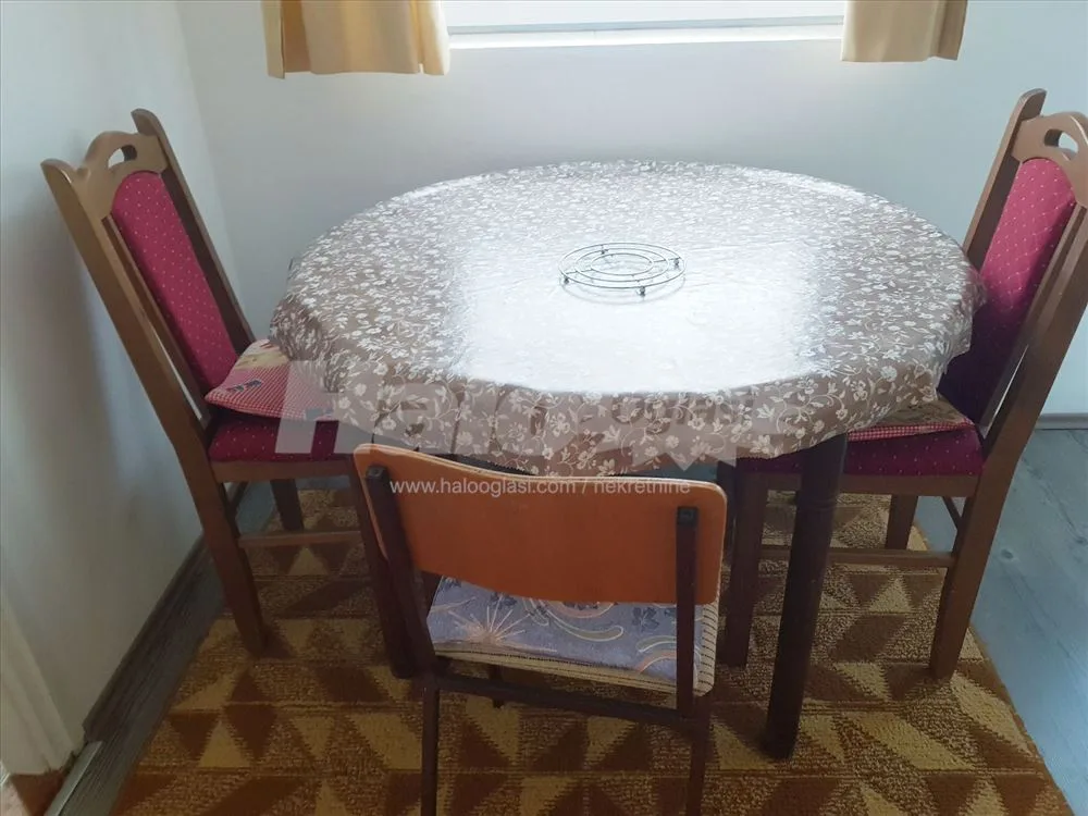 jednoiposoban, namešten,mali troškovi — 10
