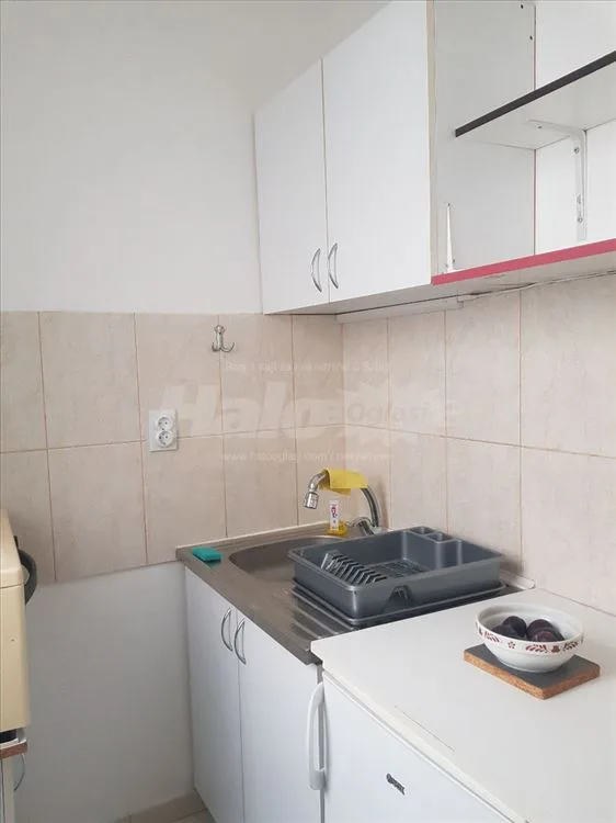 jednoiposoban, namešten,mali troškovi — 15