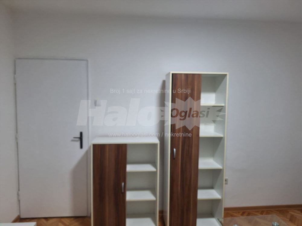 Jednoiposoban renoviran stan u blizini Big Fashion — 4