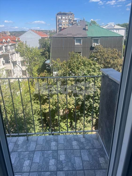 Jednoiposoban renoviran stan u blizini Big Fashion — 6