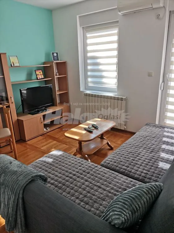 Jednoiposoban stan, 35m2 na Vidikovcu — 2