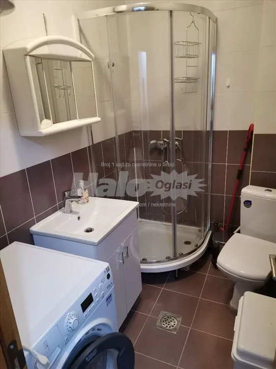 Jednoiposoban stan, 35m2 na Vidikovcu — 10