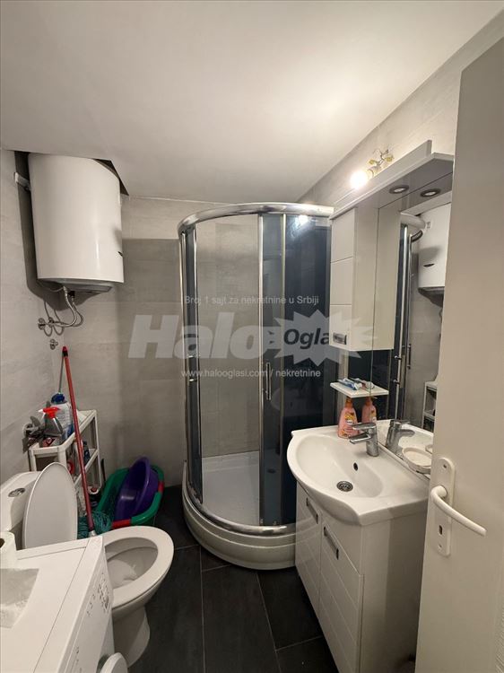 Jednoiposoban stan Banovo brdo — 8