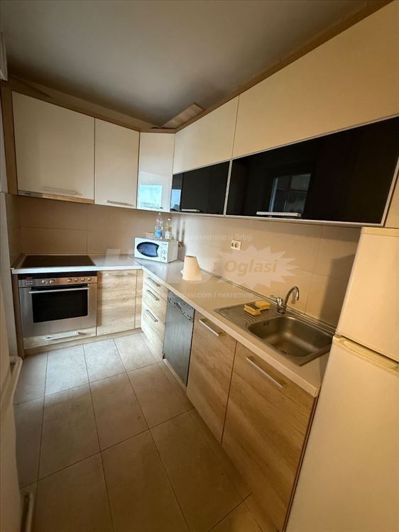 Jednoiposoban stan Banovo brdo — 13