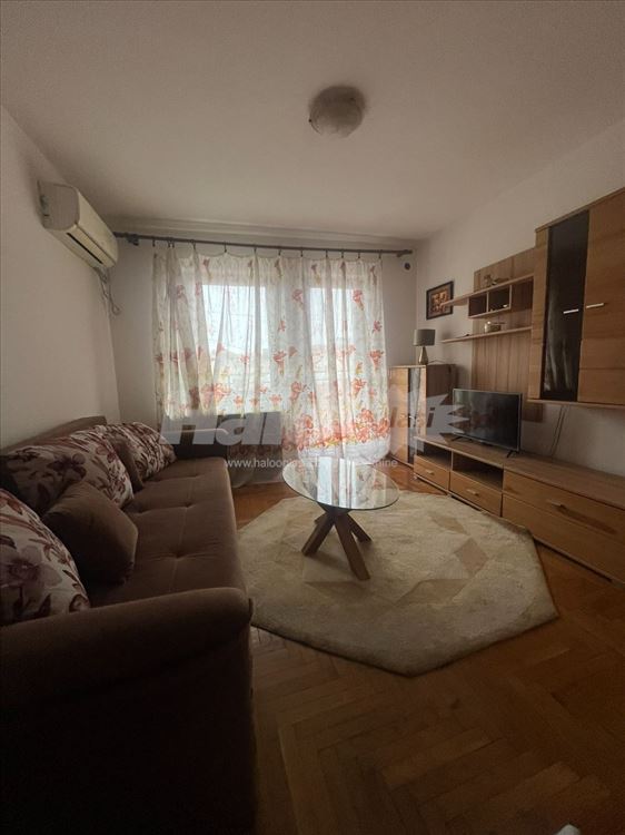 Jednoiposoban stan Dalmatinska, Vlasnik — 2