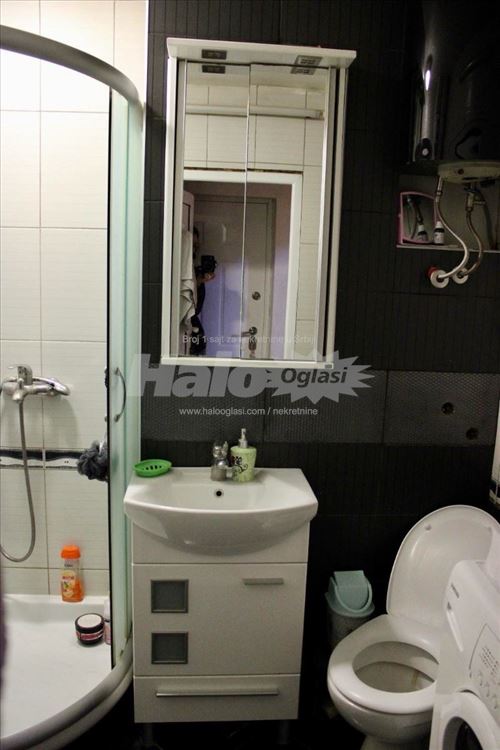 Jednoiposoban stan — 8