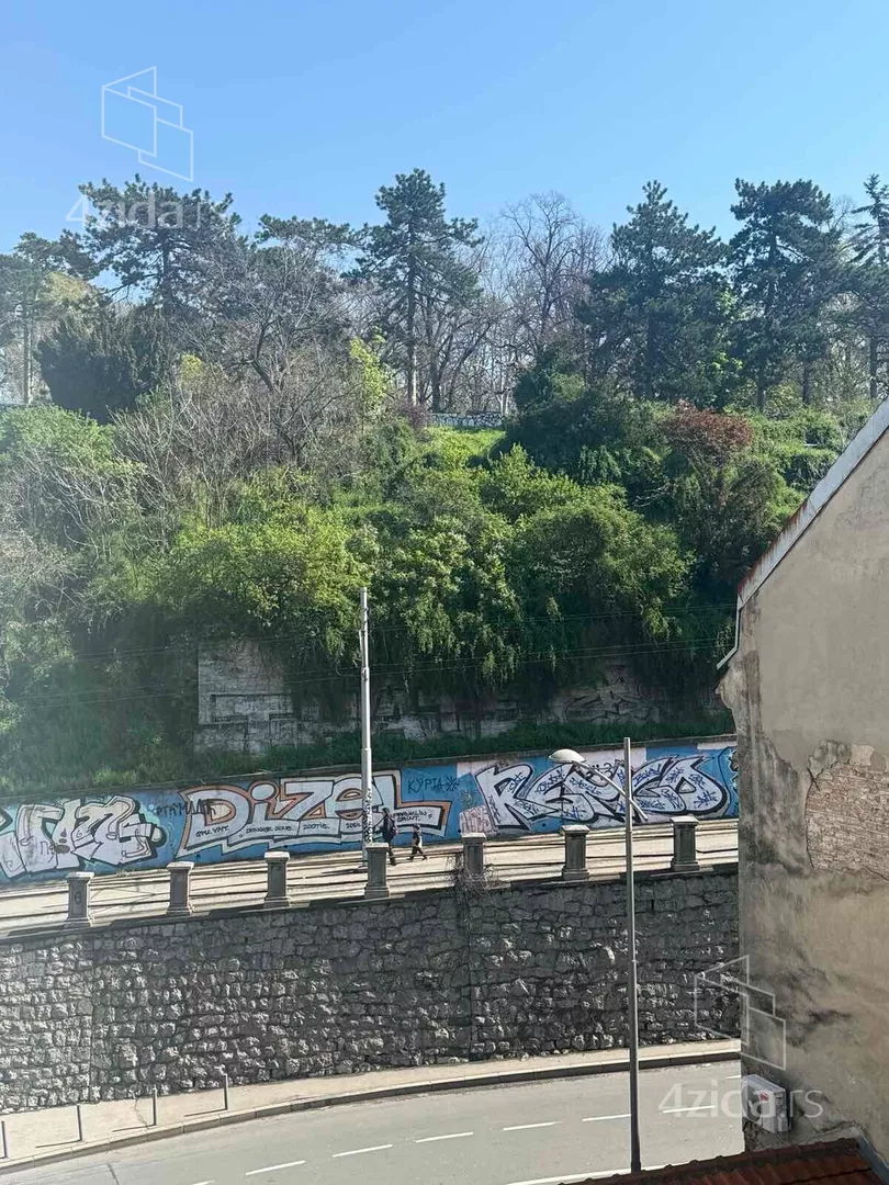 Jednoiposoban stan na prodaju, Karađorđeva 3, 250.000€, 69m² — 2