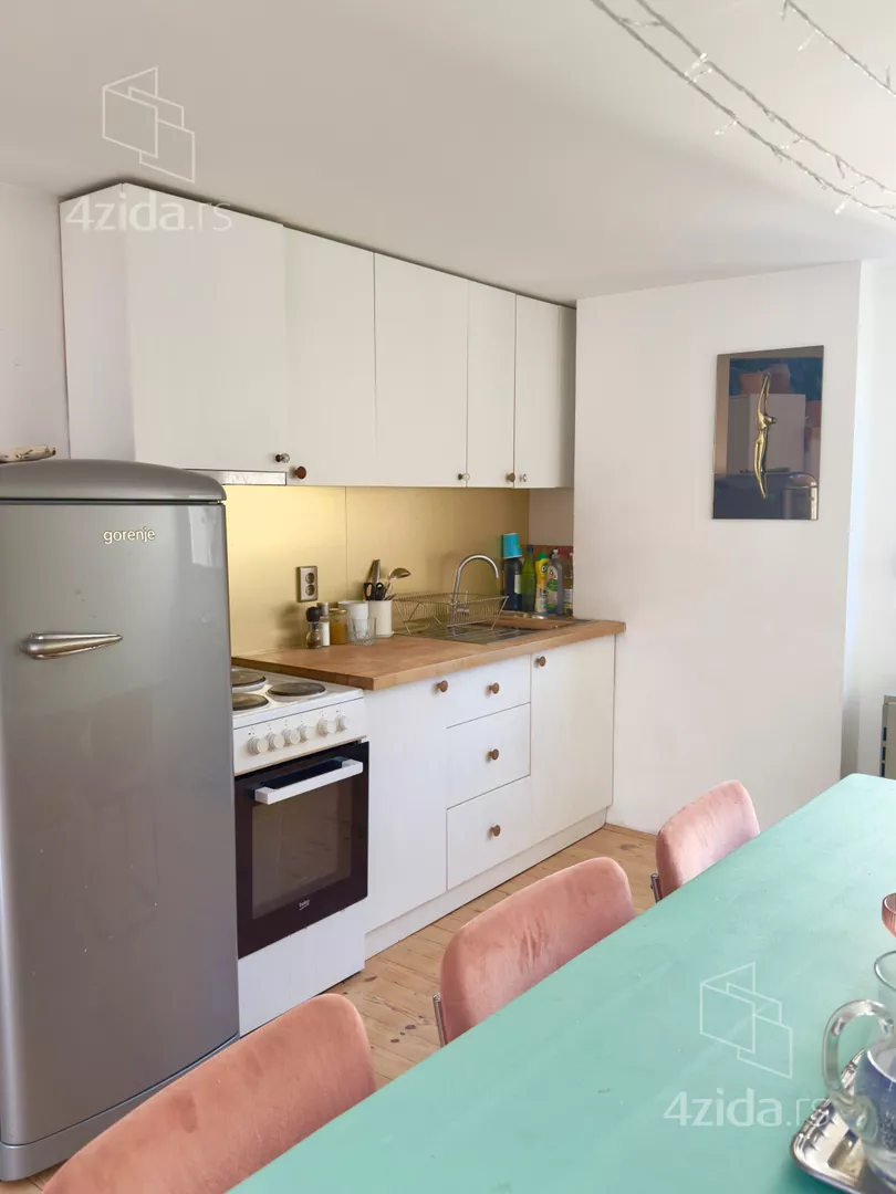 Jednoiposoban stan na prodaju, Karađorđeva 3, 250.000€, 69m² — 3
