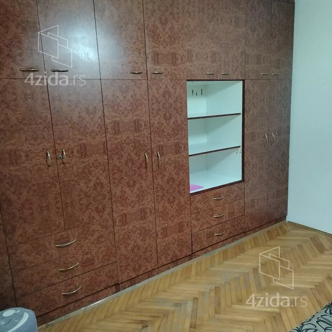 Jednoiposoban stan na prodaju, Mladenovac (mesto), 60.000€, 45m² — 4