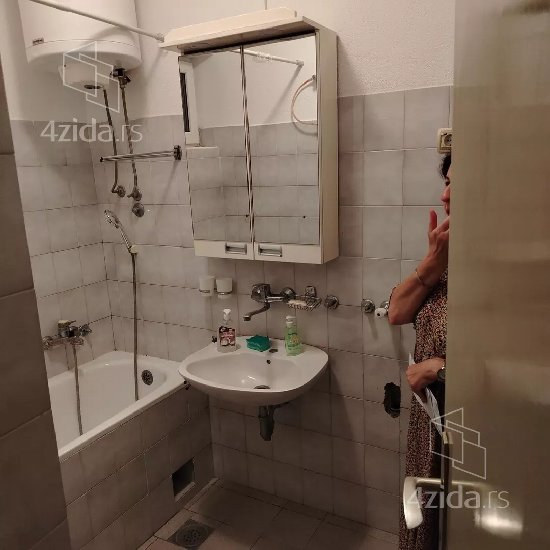 Jednoiposoban stan na prodaju, Mladenovac (mesto), 60.000€, 45m² — 6
