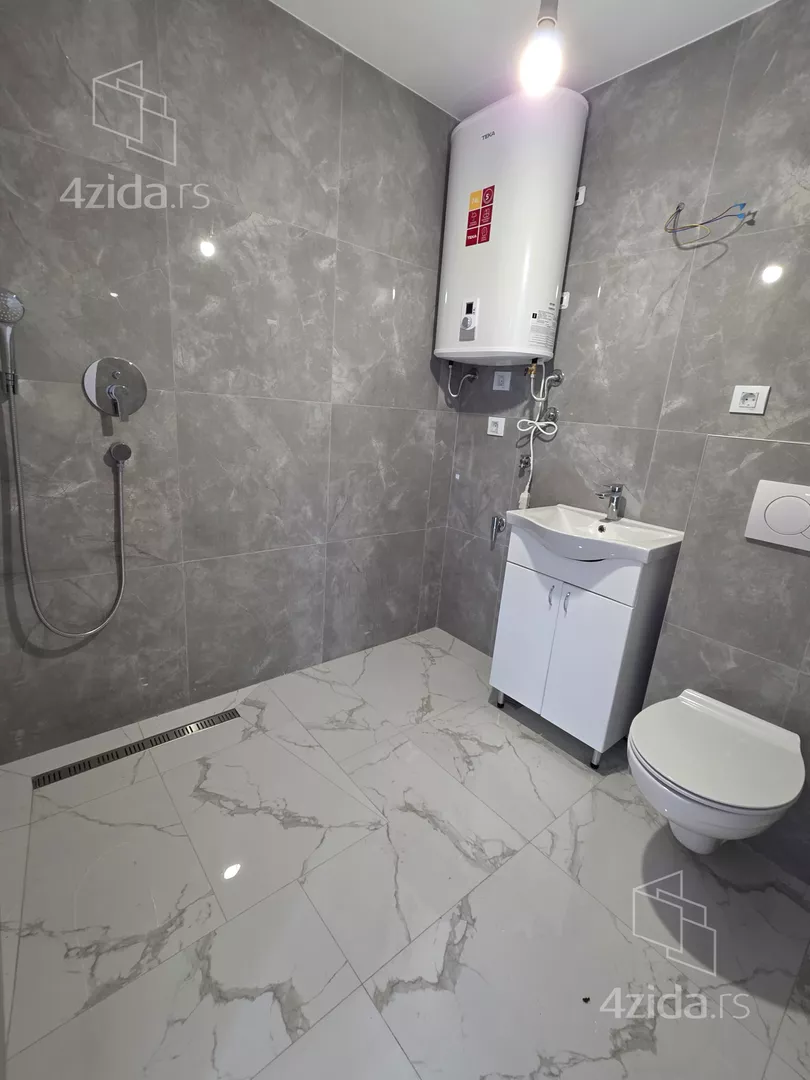 Jednoiposoban stan na prodaju, Višnjička Banja, 122.000€, 42m² — 3