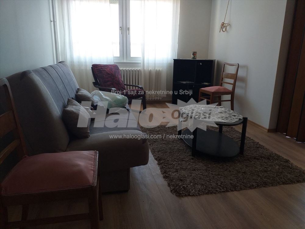 Jednoiposoban stan u Kostolačkoj, Voždovac — 2