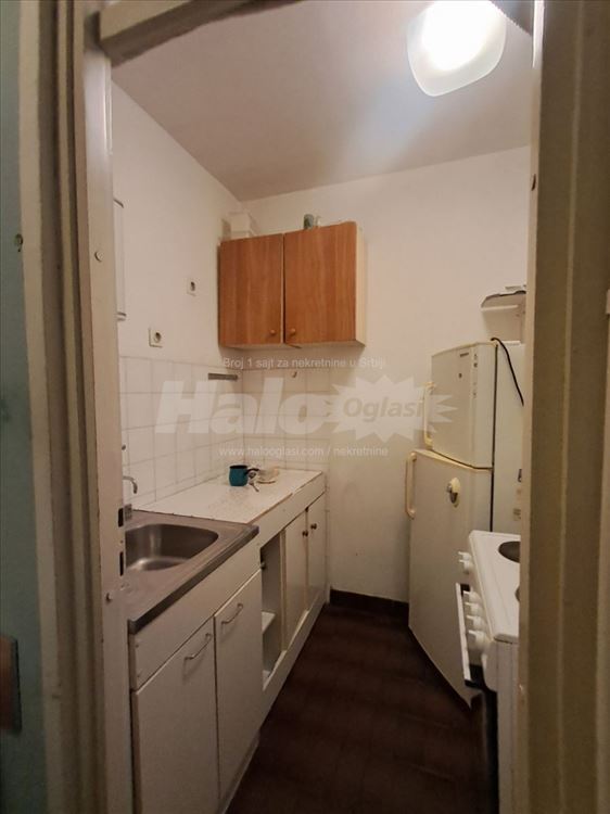Jednoiposoban stan Čukaričkoj padini — 3