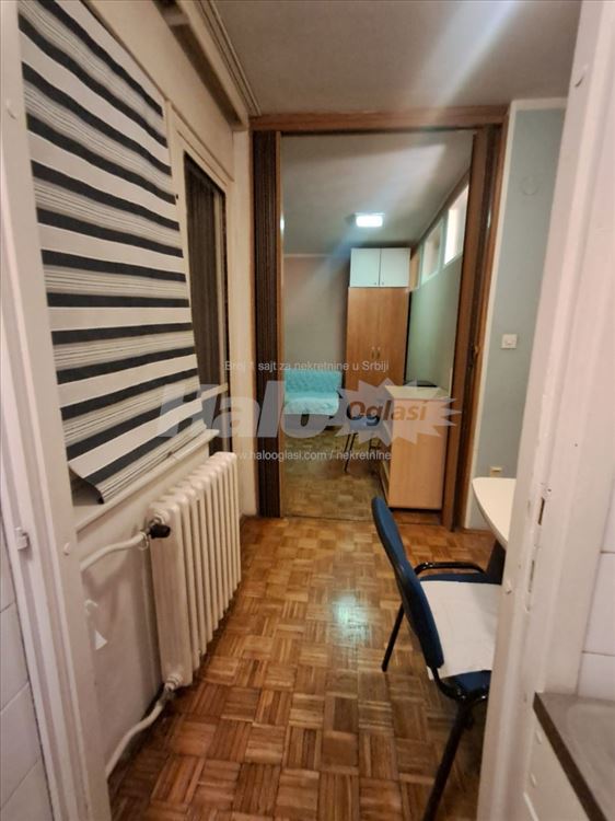 Jednoiposoban stan Čukaričkoj padini — 5