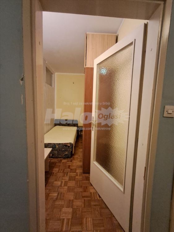 Jednoiposoban stan Čukaričkoj padini — 7