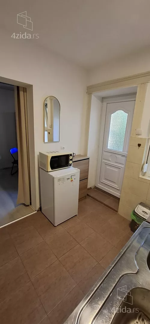 Jednoiposoban stan za izdavanje, Balkanska 43, 450€, 32m² — 15