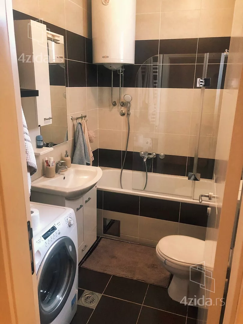 Jednoiposoban stan za izdavanje, Dimitrija Tucovića, 630€, 52m² — 6