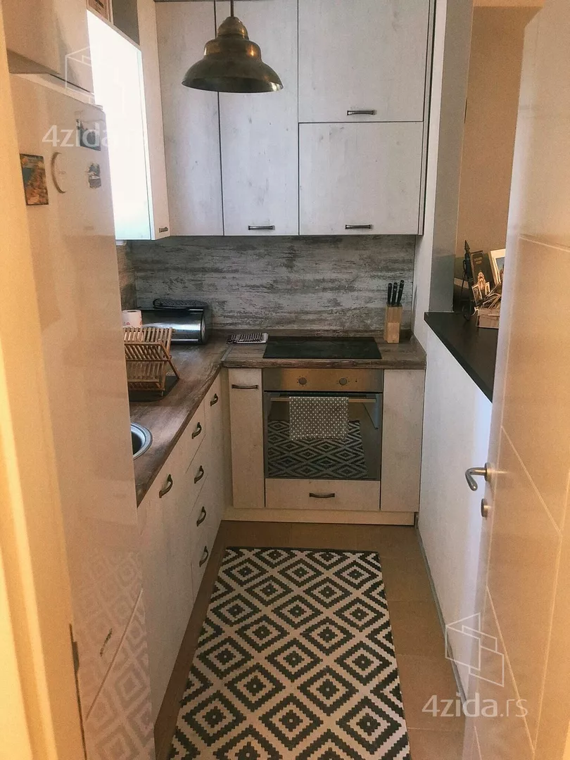 Jednoiposoban stan za izdavanje, Dimitrija Tucovića, 630€, 52m² — 7