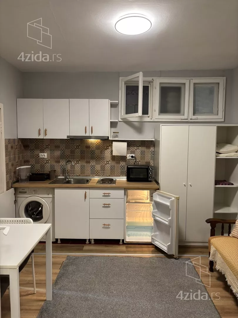 Jednoiposoban stan za izdavanje, Dobanovačka, 320€, 30m² — 7